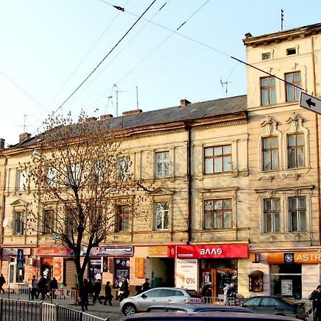 Apartment On The Center Of Lviv Eksteriør bilde
